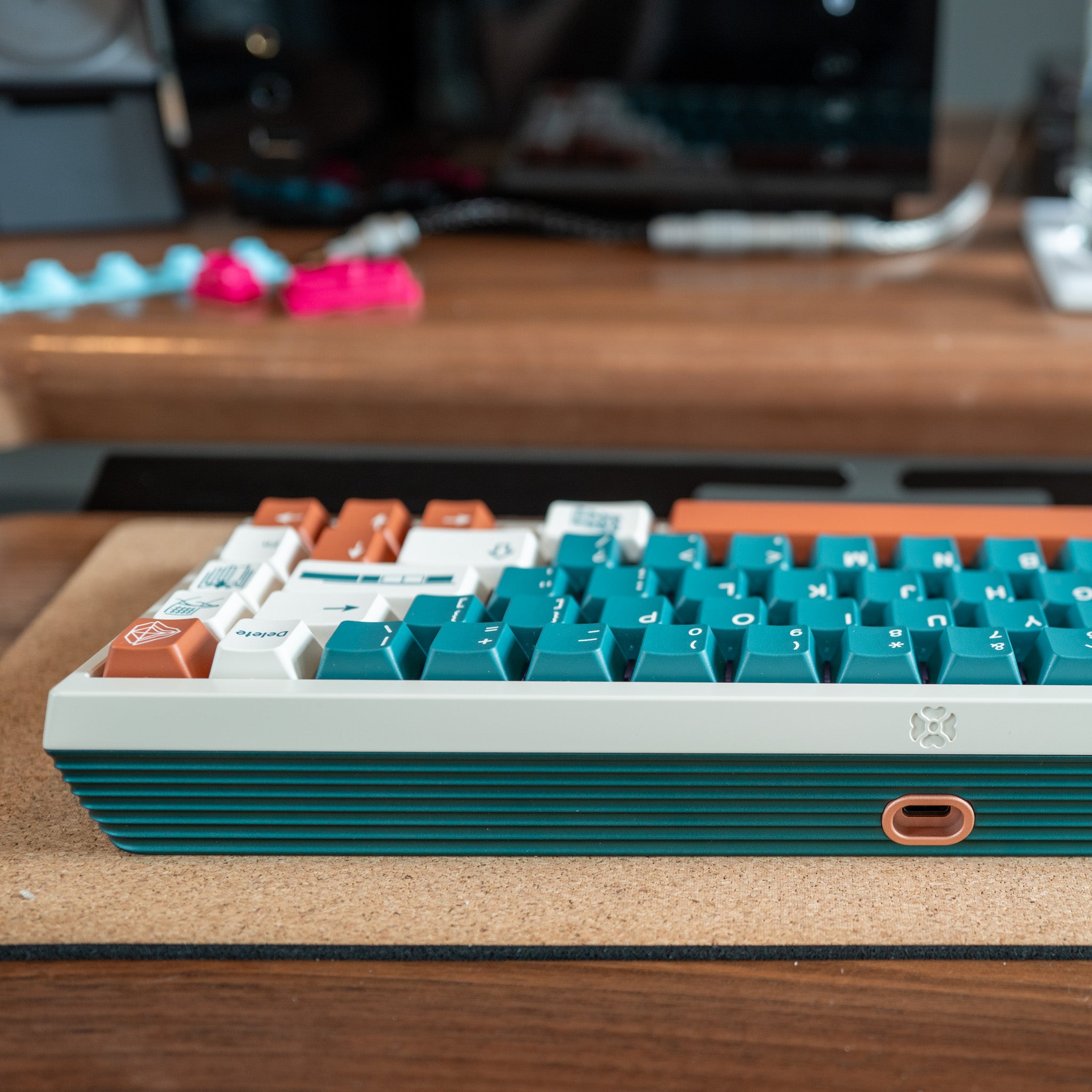 Phi 65 Keyboard Kit – Clever Keebs